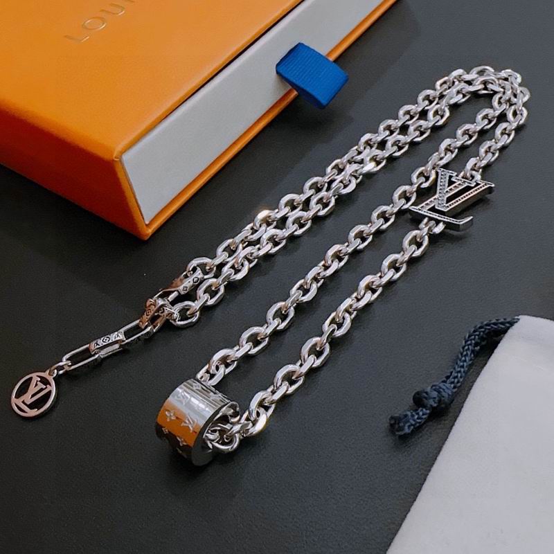 LV Necklace 01yxx298